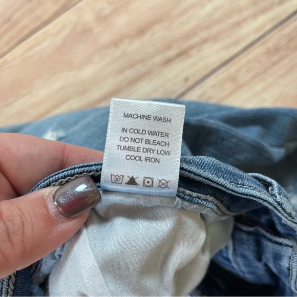 Judy Blue Jeans Womens 11 30 Shredding Up My Life Relaxed Distressed JB8273MD‎ - Picture 7 of 13